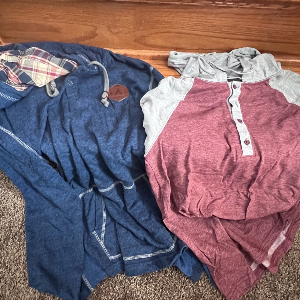 Large Lot of men’s medium long sleeve pullovers and one vest! 10 items!!!